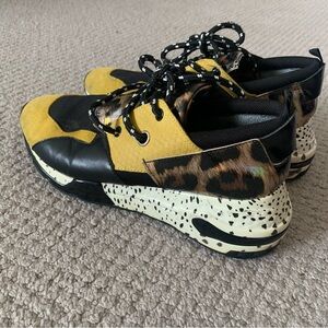 Steve Madden Sneakers